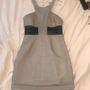 Cute cocktail dress! 👗 🍸
